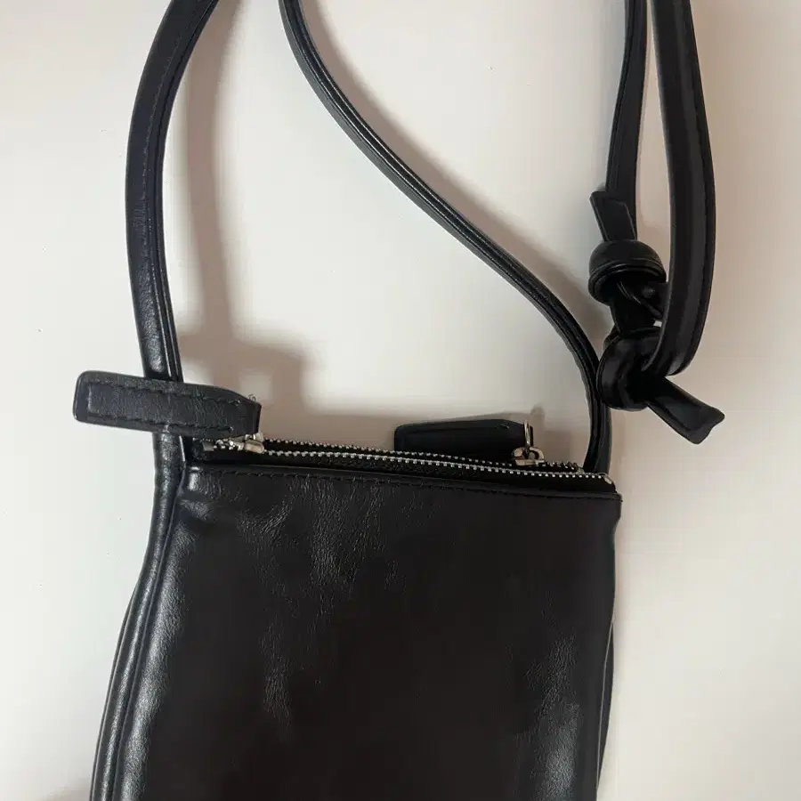 日本未入荷☆mini bundle bag/全3色/YEOMIM Yeomim Mini Crossbody Bag on Bunjang Global Site.