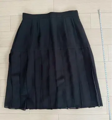 FOXEY 블랙 플리츠 스커트 40