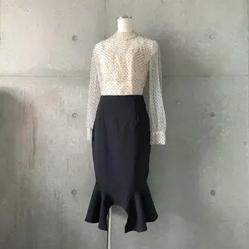 택 포함 새상품 이너 포함 도트 시스루 블라우스 머메이드 셋업 블랙