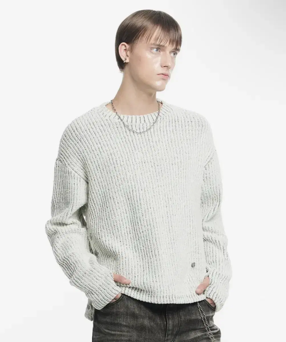 Maison Mined Knit (SIDE BUTTON BOUCLE KNIT WHITE)