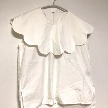 벌스데이 바쉬 둥근 카라 빅 칼라 디자인 슬리브리스 블라우스 화이트 M