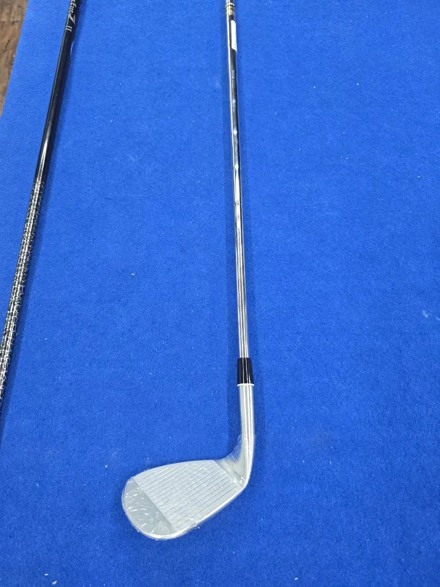 Fourteen DJ4 52 degree wedge s200