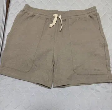 리룸 베이지 숏 팬츠