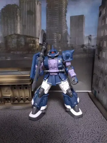HG 자쿠 II 검은 삼연성