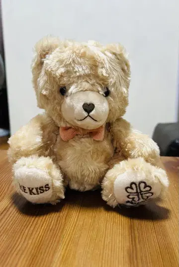 THE KISS 테디베어 리본 포함 베이지