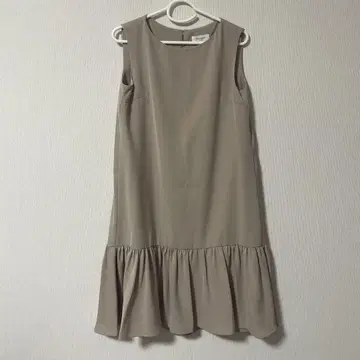 오파크 도트 클립 프릴 원피스