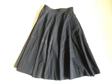 새상품급 UNITED ARROWS 블랙 플레어 스커트 40