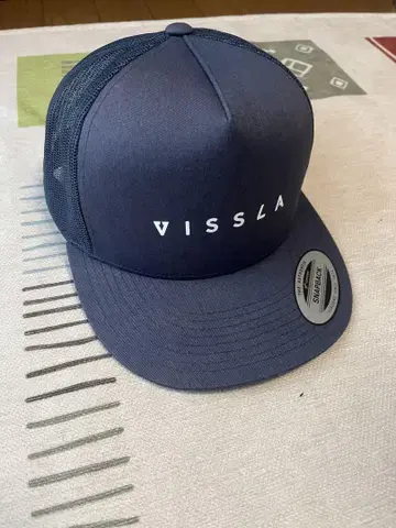 VISSLA 네이비 스냅백 캡