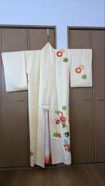 꽃무늬 옐로우 컬러 호몬기