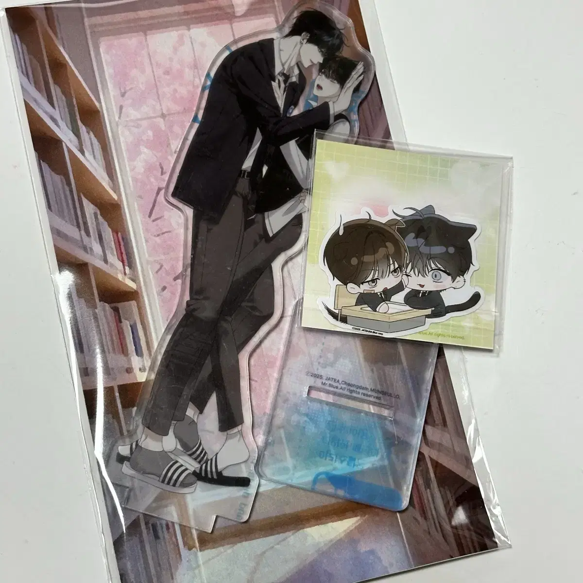 Eighteen's Bed Yeolchim Acrylic Stand, sealed
