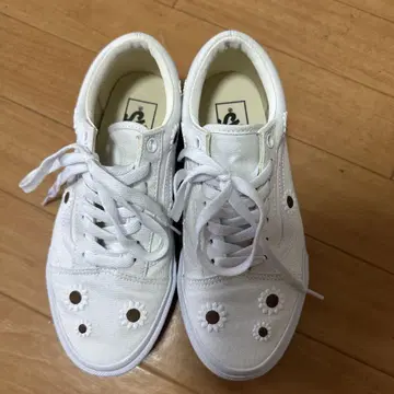 Vans 화이트 스니커즈 23.5 사이즈