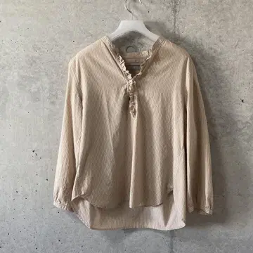 마가렛 호웰 프릴 밴드 카라 풀오버 셔츠