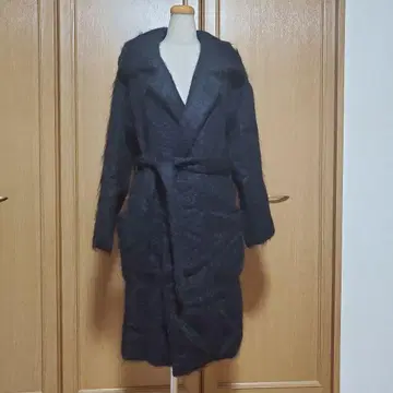 The Virgnia 모헤어 롱 코트