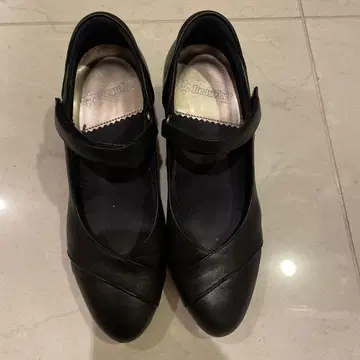 BeauFortKOBE 통굽 웨지솔 스트랩 펌프스 뷰포트