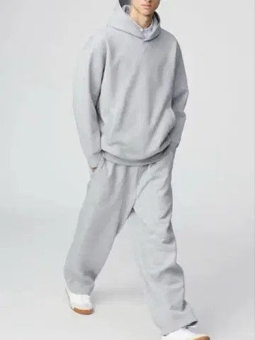 새상품 유니클로 유니클로 UNIQLOC 맨투맨 와이드 팬츠