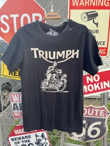 레어 Triumph 티셔츠 구제 의류 Triumph 빈티지