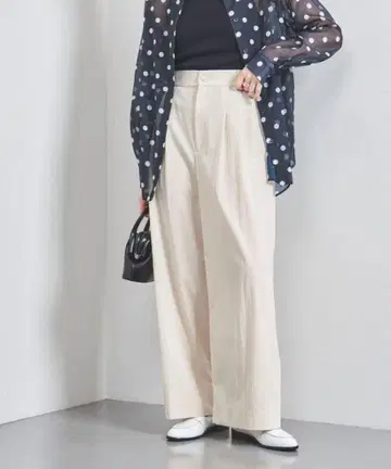 새상품 애로우즈 2025SS 더블턱 이지 팬츠 36 B&Y doors