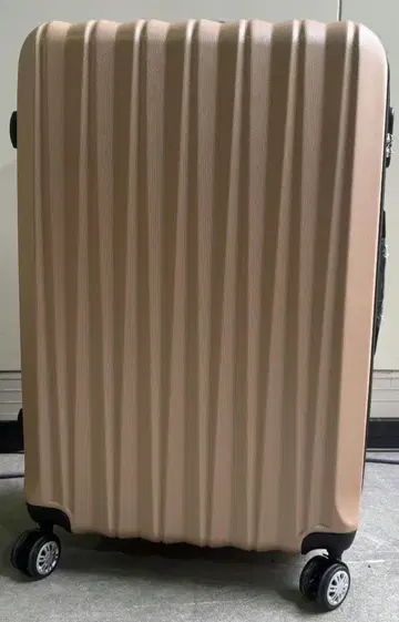 미사용 새상품 수트 케이스 캐리어 샴페인 골드 M 사이즈 경량 60L