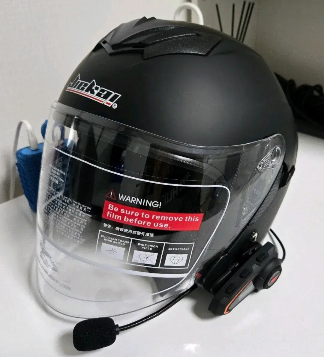 Motorcycle Helmet + Bluetooth