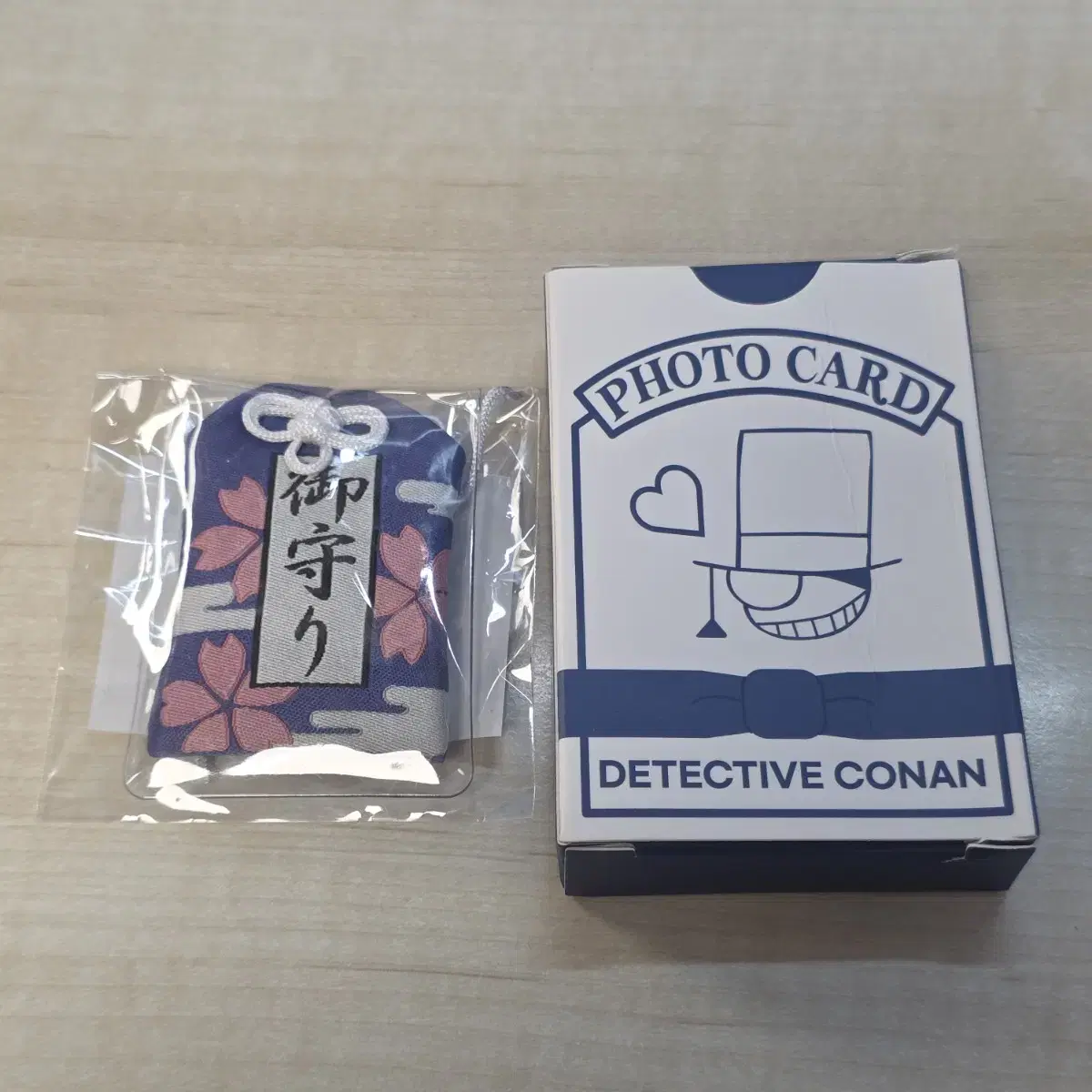 Bulk) Detective Conan Inseong Amulet ID Photo Kaito Kid Trump Card Poca Set