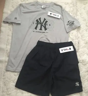 새상품 MLB 뉴욕 양키스 티셔츠 하프 팬츠 상하의 세트