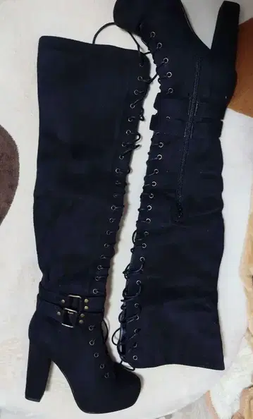 블랙 스웨이드 니하이 부츠 레이스업 버클 S 힐 약 10cm