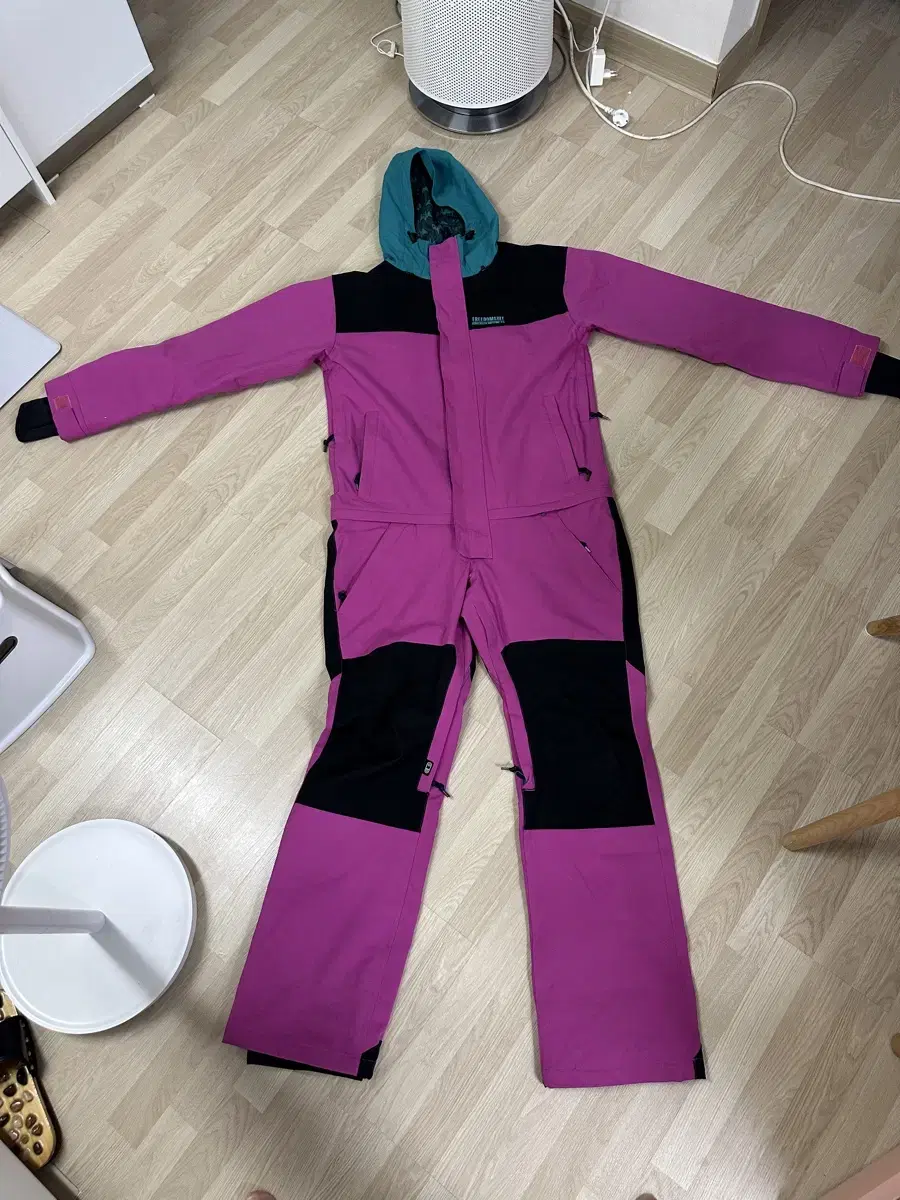 Airblaster Onepiece Jumpsuit Snowboard Wear Magenta L