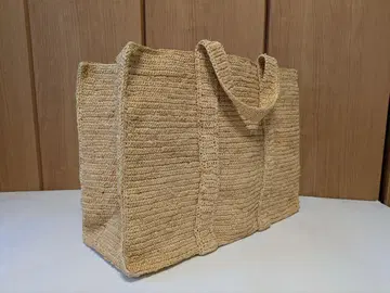 라피아 소재 스퀘어 빅 토트백