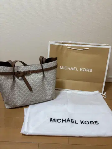 MICHAELKORS EMILIA 토트백 라지 MK 시그니처