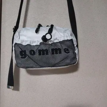 gomme 메쉬 포켓 숄더백