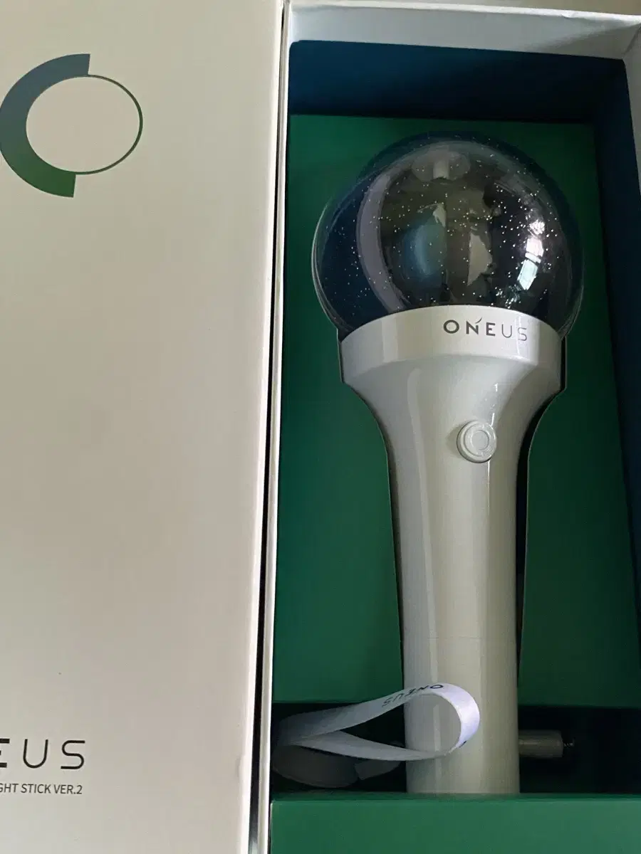 Oneus lightstick version 2 wts