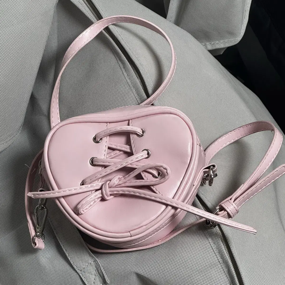 Heart Mini Crossbody Handbag on Bunjang Global Site.