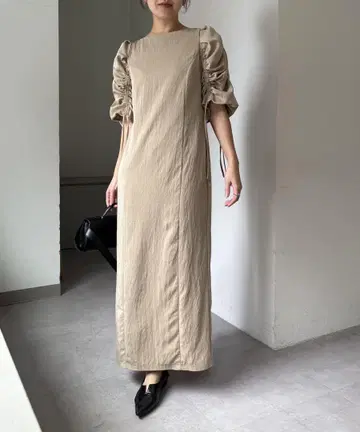 카프리 슈레 마쥬 퍼프 개더 원피스 베이지 PS