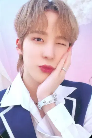 ATEEZ 멀티 홀더 YUN HO ANITEEZ in ILLUSION