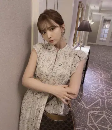 SNIDEL 마블 플라워 무늬 원피스