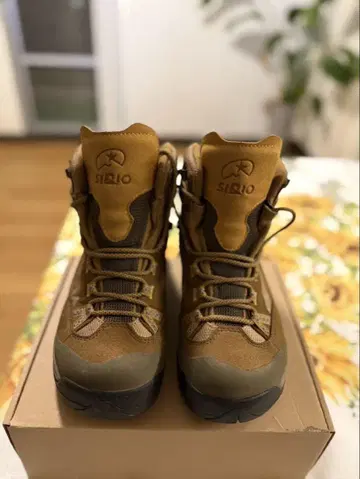 SIRIO 브라운 하이컷 등산화 24.5cm