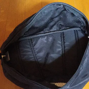 노스페이스 바디백