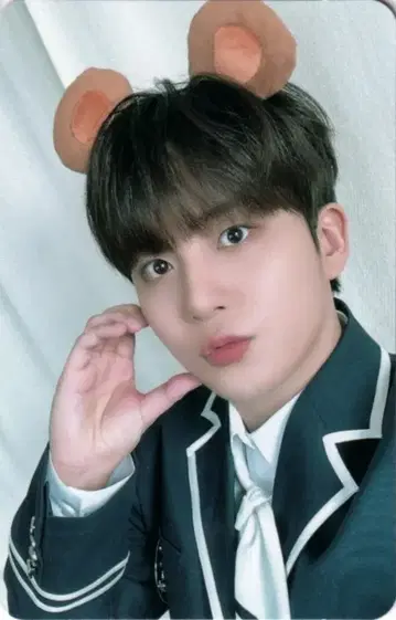ATEEZ 종호 ANITEEZ in ILLUSION 2/5