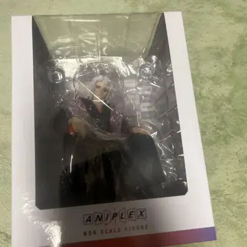 귀멸의 칼날 우즈이 텐겐 비스케일 피규어