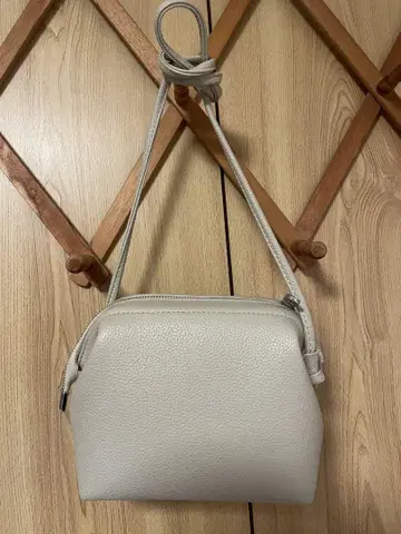 새상품급 숄더백