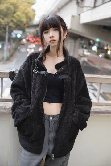 지부스 더블 벨트 로고 보아 아우터