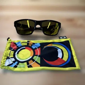 오클리 주피터 발렌티노 로시 VR46