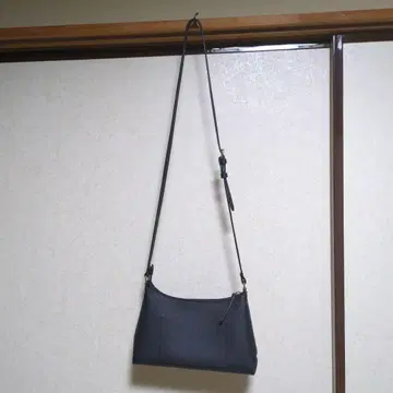 KEYUCA 숄더백 블랙