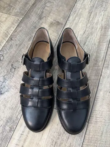 유나이티드 애로우즈 UNITED ARROWS 구르카 샌들