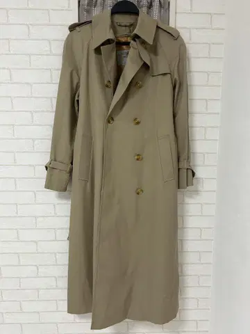 Aquascutum 베이지 트렌치코트