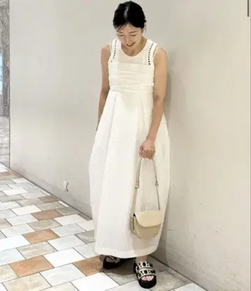 유나이티드 애로우즈 에어리 자카드 코쿤 원피스 36