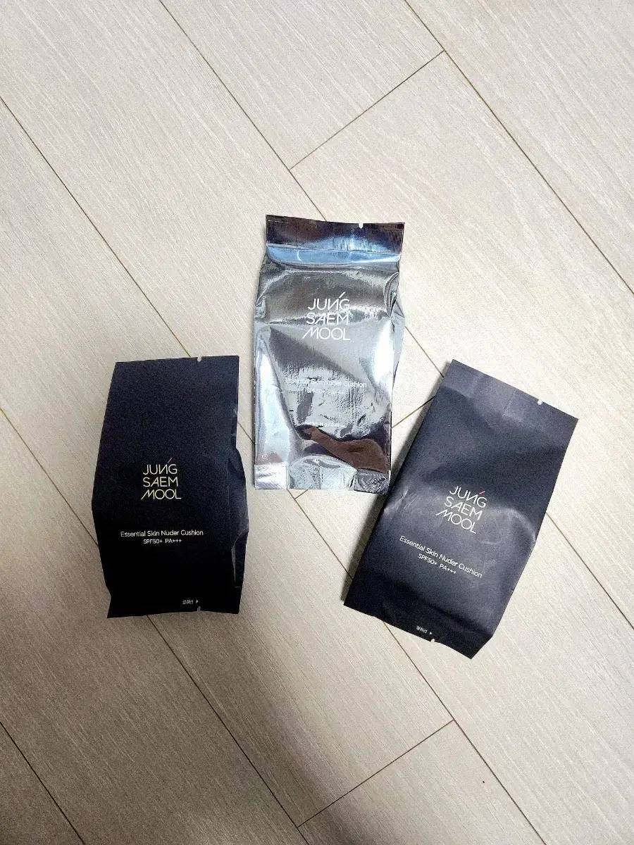 [Sealed & New] #Fair #FairLight #Light Jungsaemmool Essential Skin Nuder Cushion