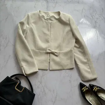 새상품급 ESPRITMUR 노카라 자켓 13 화이트 라메 믹스 리본 포함