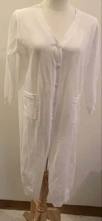 새상품급 APERITIF 화이트 롱 가디건 배송비 포함