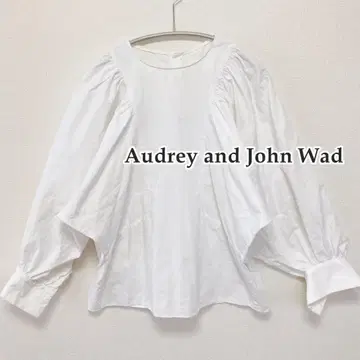 Audrey and John Wad 오드리 앤 존 와드 블라우스
